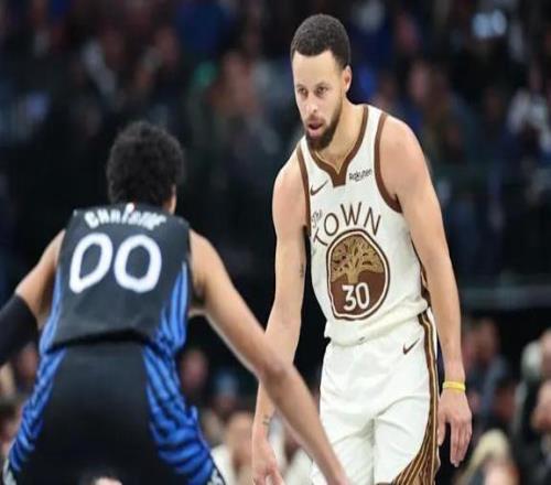 库里：我与欧文相互尊重和敬佩，穿他的签名鞋赛前已得到同意