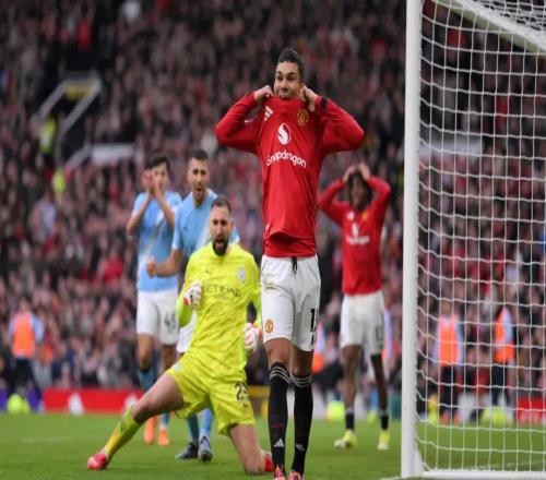 胖虎离队加速曼联中场重建：梅努续约再签皇马铁腰