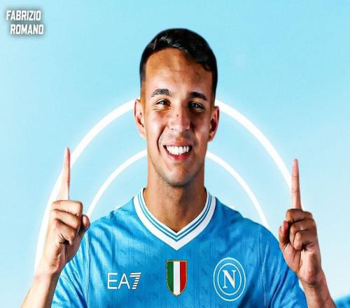 HWG！罗马诺：那不勒斯总价2000万欧签维罗纳前锋焦瓦内