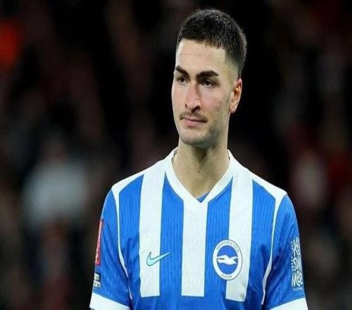 天空：巴黎FC有意布莱顿中卫科波拉，但达成协议的可能性不大