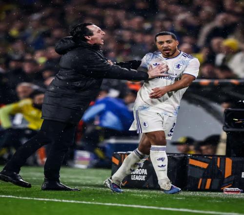 将帅失和维拉爆发激烈内讧：埃梅里推搡并怒吼中场大将