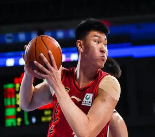 2分2板被邹雨宸完爆！600万先生成拖油瓶，跟许利民也脱不了干系