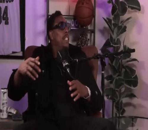 皮尔斯认为勇士应该找库里和格林谈话，这艘破船还能继续开吗