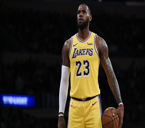 富保罗搭档：詹姆斯加盟前湖人堪比马戏团，只有科密不想他来