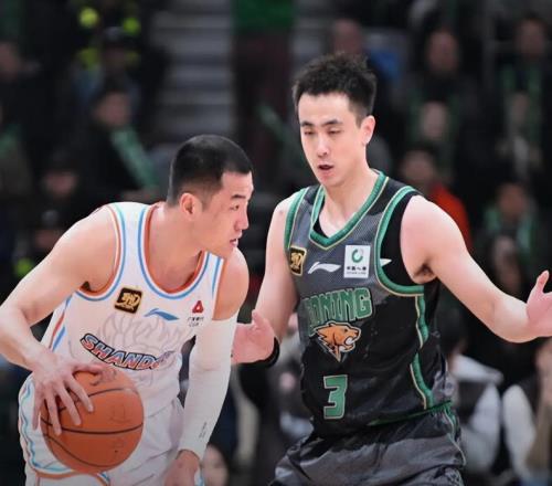 辽宁队3连败，赵继伟复出后场均14+5+6，他尽力了