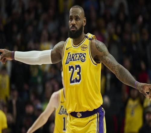 有些纠结Shams：詹姆斯还没想好赛季结束后是退役还是换队