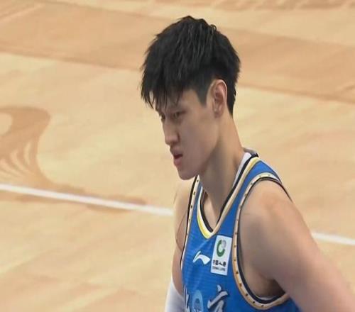 复出无力救主！曾凡博12中7轰20分8板新赛季9战仅4胜5负