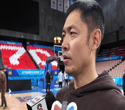 北控备战德比！沈梓捷跟队但缺席，肘子捏脸赵睿，张庆鹏重提学习