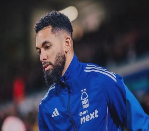 热刺已报价罗伯逊！切尔西欲租尤文中场！曼联欲重启梅努续约谈判