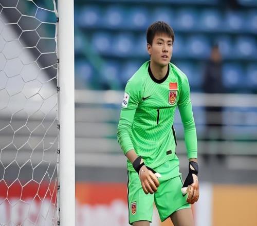 意外！李昊踢完中国与日本的决赛或将做出重要决定，事关是否留洋