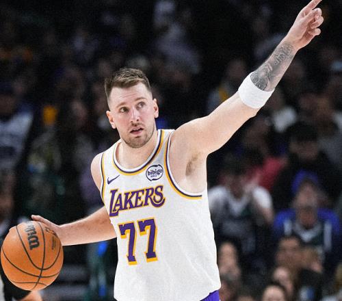 大帝轰38+11+5仍无缘今日最佳！对不起，你碰到创纪录的东契奇了