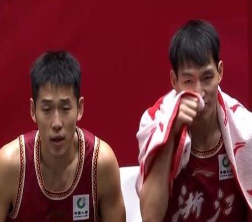 上海vs浙江前瞻：洛夫顿PK约克超级外援大战张镇麟率队冲击连胜