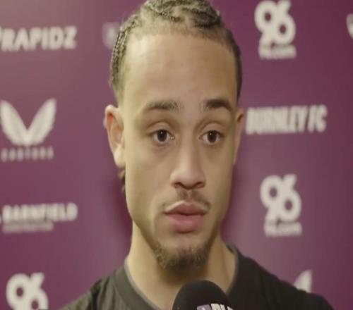 哈维西蒙斯：我们理应赢球我们不能丢那种类型的球