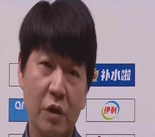 邱彪：这是一场团队的胜利，全队35次助攻是拿下比赛的关键