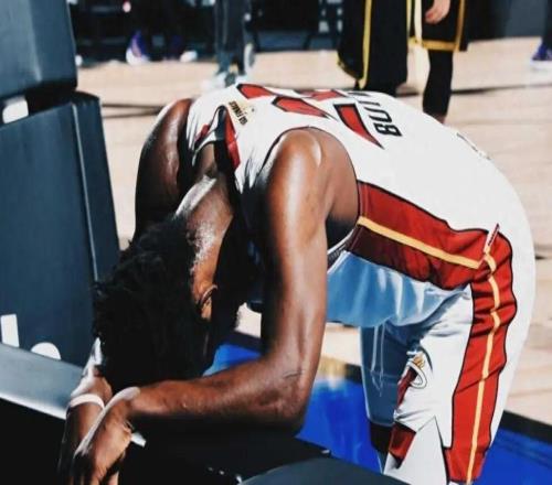 18灭霸詹，是NBA最炸裂最具有担当的个人极致英雄主义表现吗