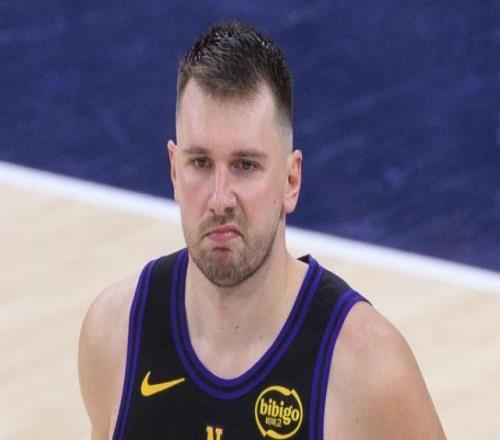 50+16+16！东詹疯狂逆转！17中4的艾姨彻底打吐了！