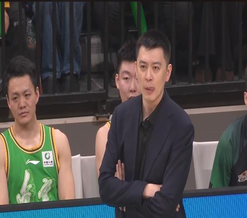 一地鸡毛！辽宁输新疆队19分，还有3个坏消息杨鸣很无奈