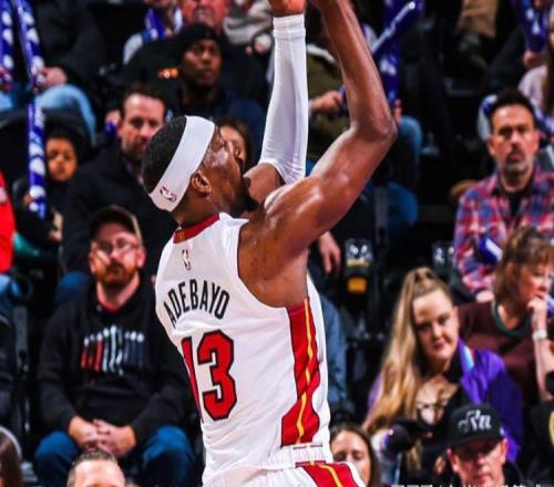 热火31分大胜！阿德巴约26+15首发第一，弩机17+12恶犯，新秀受伤