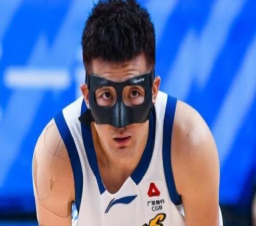 大冷！广厦无缘30分逆转遭山东终结7连胜布朗38分末节21分