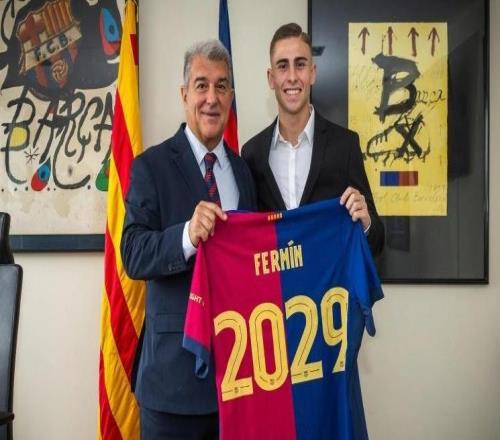 世体：巴萨希望下周与费尔明续约至2031年