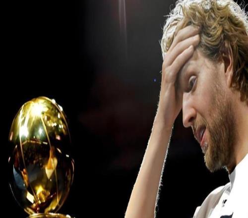 凭啥说诺维斯基这一冠含金量历史最高小牛和对手阵容差距有多大