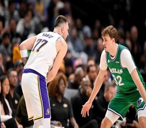 詹姆斯将功补过湖人14分逆转独行侠，东契奇一数据超越塔图姆