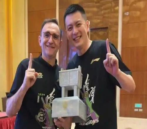 辽宁男篮官宣换帅，北京男篮周琦阶段报销，徐杰蝉联全明星票王