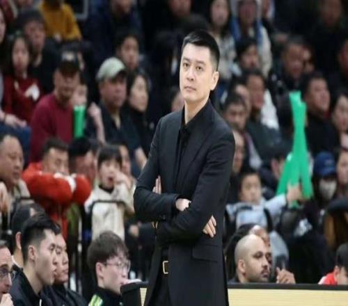 曝杨鸣正式下课！辽宁男篮完成换帅，乌戈走马上任，冲击季后赛