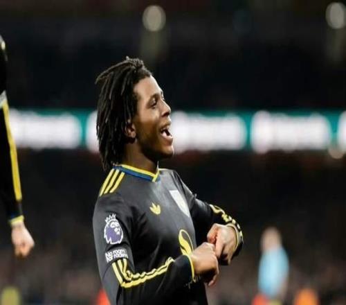 英超今晨巅峰一战！一场32，曼联换帅如换刀：客场击败阿森纳