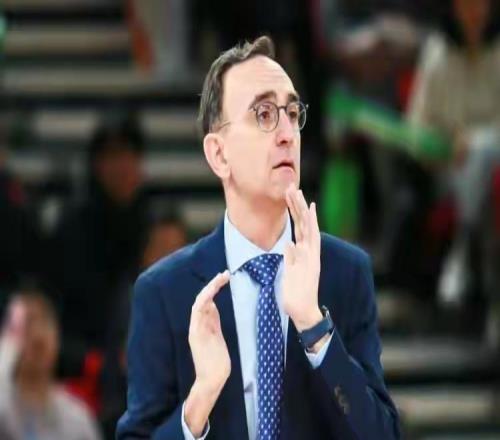 重磅！4冠主帅官宣辞职不愁下家，助教硬接烂摊子球迷：走为上计