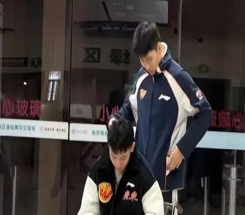 陈海涛震怒！杜锋约战迪亚洛，2大内线选择硬刚