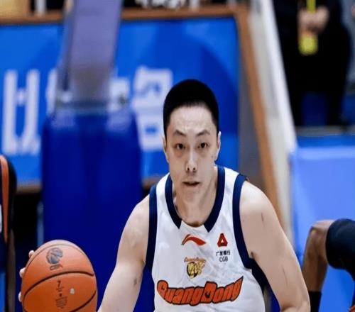 末节11分！连续7场上双！胡明轩拾巅峰锁胜局，内外线杀伤力拉满