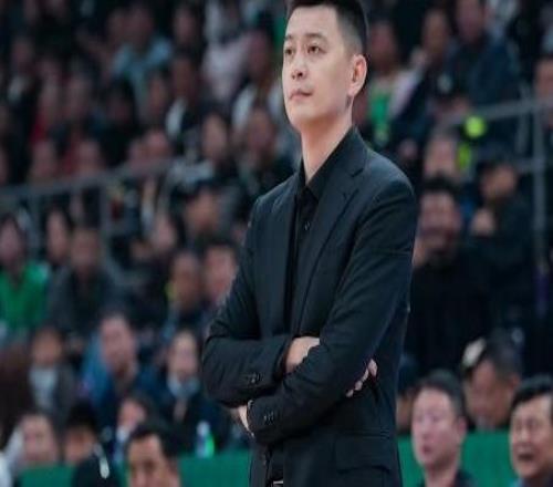 CBA丨杨鸣因身体原因辞职乌戈出任临时主帅