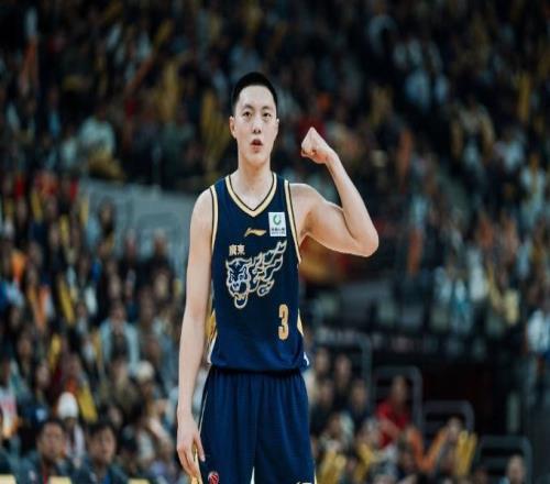 升第一！胡明轩决战连得11分广东双杀天津萨姆纳39分单节20分