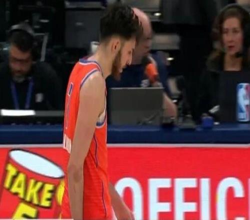 恭喜雷霆，72胜10负的目标已完成一半！