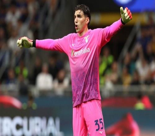 名记：曼达斯已抵达英国，今日完成体检和签约伯恩茅斯的手续