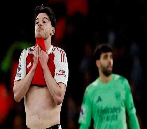 阿森纳主场23负曼联，名宿维埃拉炮轰阿尔特塔战术保守