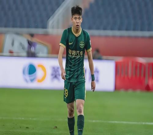 从U23亚洲杯到中超：王钰栋的“冰火两重天”，是中国足球的缩影