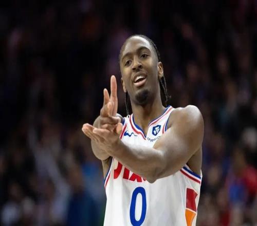 费城新王马克西在第四节究竟是高效砍分机还是低效打铁器