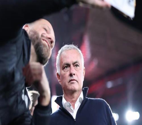 球报总监：穆帅执教切尔西和皇马时不这样，带曼联之后就变了