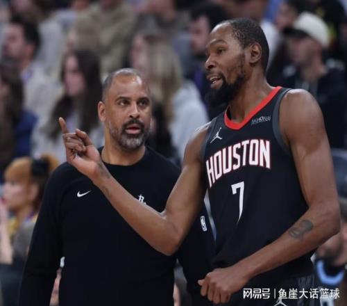 火箭逆转！杜兰特33+8探花犯错，湖人弃将尽力，申京33+9全队第一