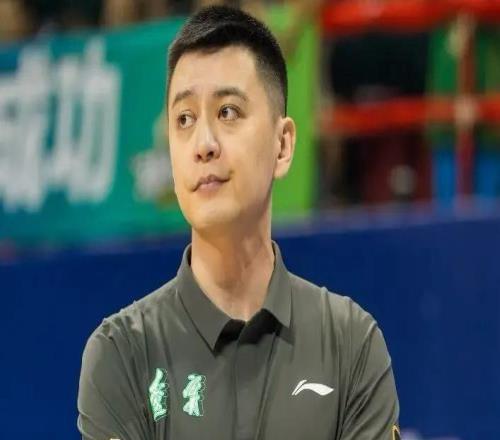 杨鸣下课最新下家曝光，爆料两大顶级强队疯狂追逐