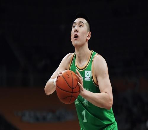 杨鸣卸任辽宁52分狂胜结束四连败！四川20连败延续耻辱赵继伟9+3