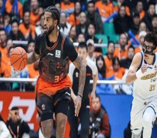 够硬！CBA联盟犯规第一球队，近12战11胜，晋京厦3强，全赢了个遍