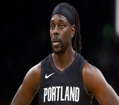 曝尼克斯有意引进霍勒迪与布伦森搭档后场并吸引字母哥加盟