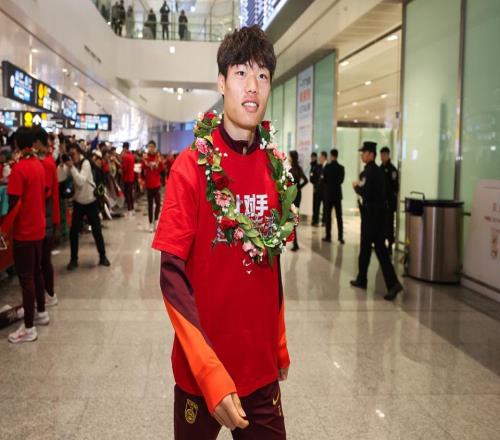 U23国脚引哄抢泰山敲定20岁亚泰红星击败铁人+转会费低于2000万