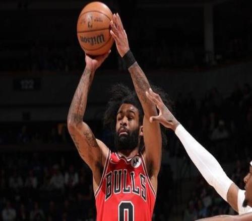 曝科比怀特和多苏穆是截止日前频繁出现的交易讨论目标