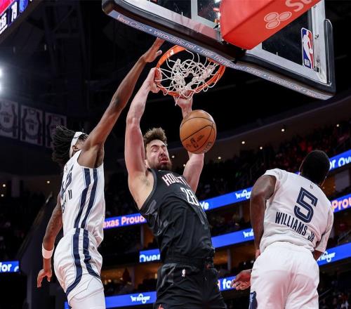 轰33+9+6！火箭23岁王牌中锋复活，杜兰特大赞：和我配合越发默契