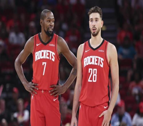 双核同砍33分，申京17中15正负值+12，杜兰特三分9中4罚球9中7