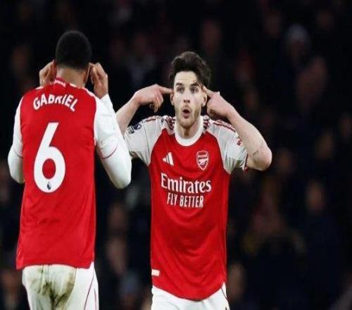 英媒：阿森纳球迷在坑阿森纳